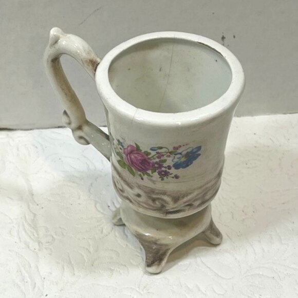 VTG PG Italy Porcelain Floral Footed Tea/Coffee Cup Unique Handle 3.5" Tall - Picture 2 of 14